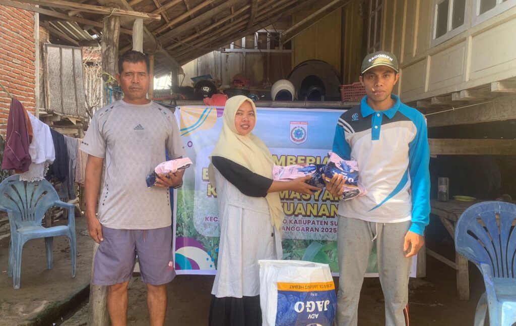 Foto: Penyaluran Bibit Jagung Oleh Pemdes Tua Nanga.