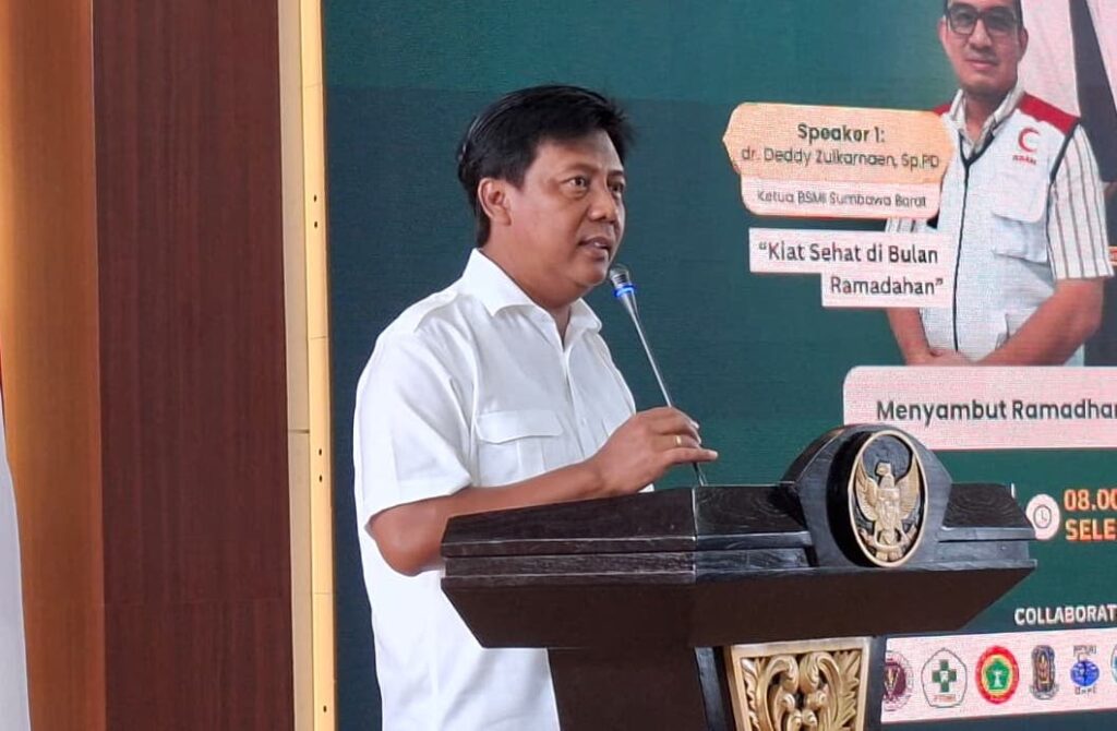 Foto: Bupati KSB, H. Amar Nurmansyah berbicara dengan BSMI KSB (prokopimsumbawabarat)