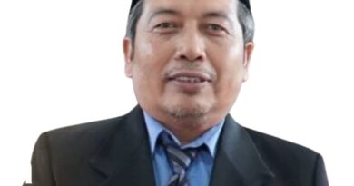 Foto: Sekretaris DPRD KSB, Hasanuddin, S.H., M.H.