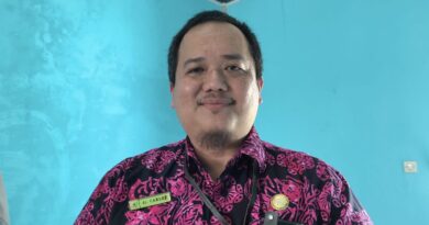 Foto: Kepala Dinkes KSB, dr. Carlof, M.MRS., MQM.(Media KSB)