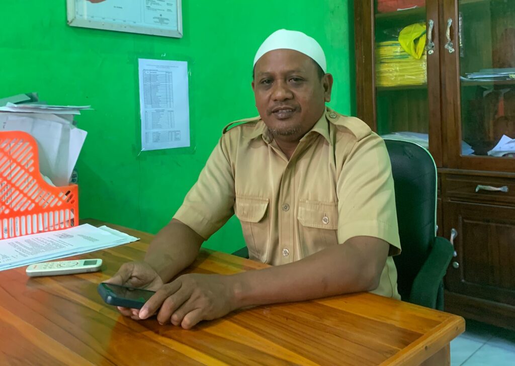 Foto: Kades Meraran, Abdul Kadir (dok. Media KSB)