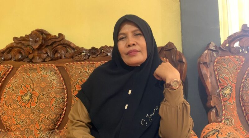 Foto: Kepala Desa Lamusung, Surya Ratna (dok. Media KSB)