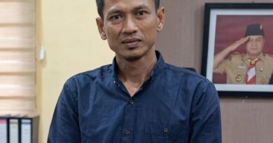 Foto: Kepala Desa Kiantar, Asmono