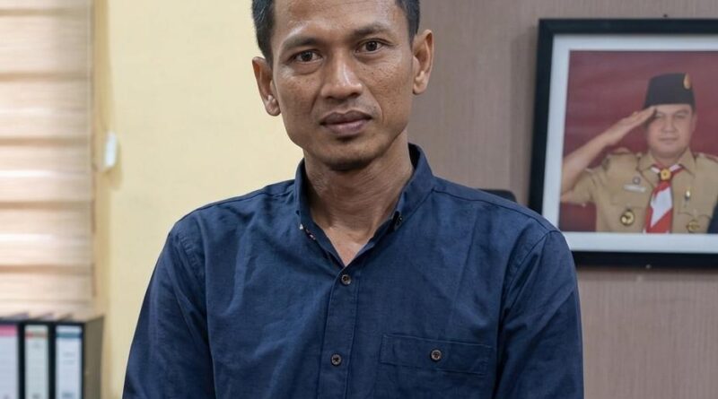 Foto: Kepala Desa Kiantar, Asmono