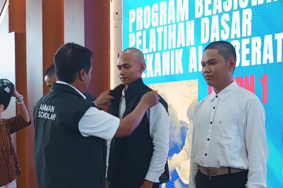 Foto: Pelepasan Penerima Beasiswa Mekanik Alat Berat KSB.
