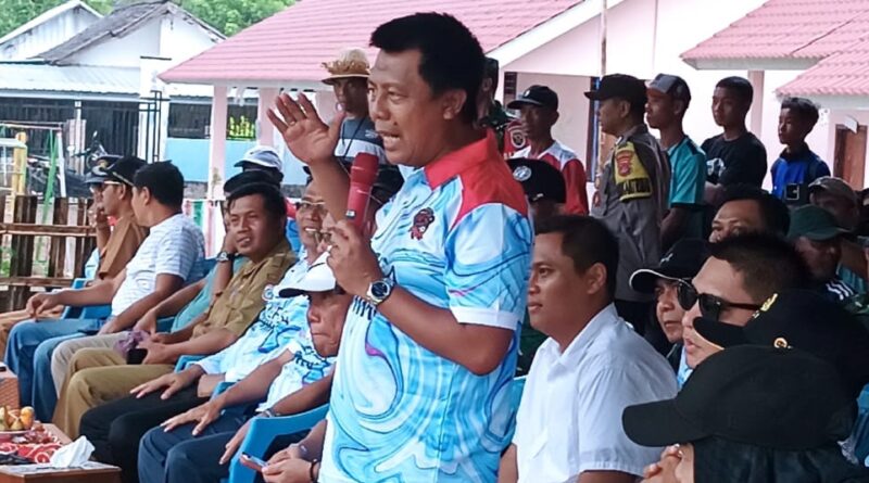 Foto: Bupati KSB, Amar Nurmansyah saat membuka Turnamen Buin Banyu 2026.