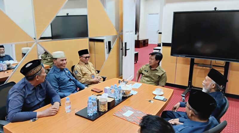 Foto: Rapat pengurus Baznas bersama BUpati KSB.