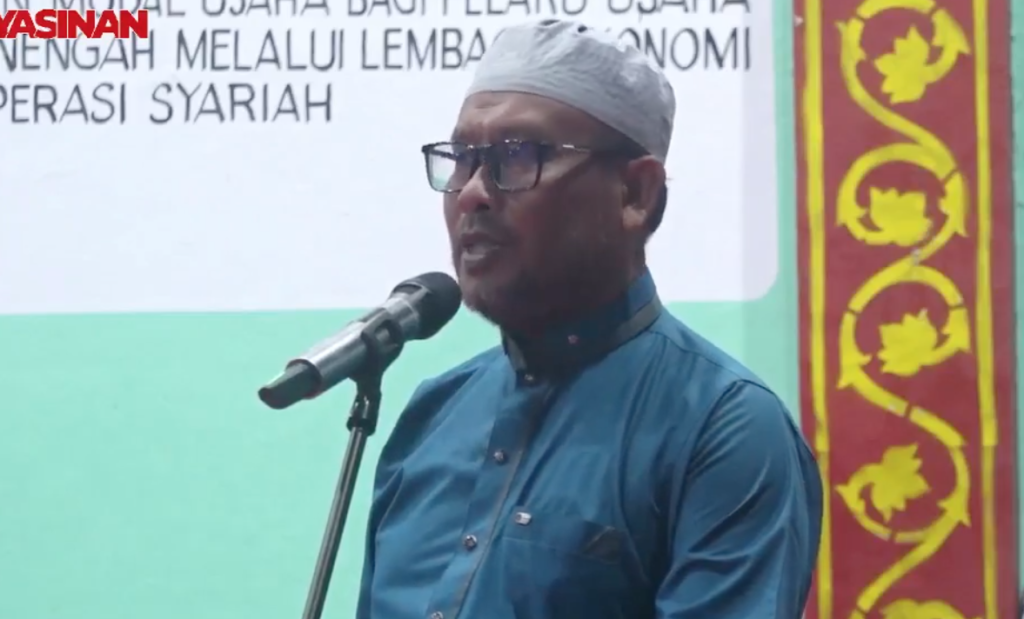 Foto: Kepala Desa Pasir Putih, Ahmadi.