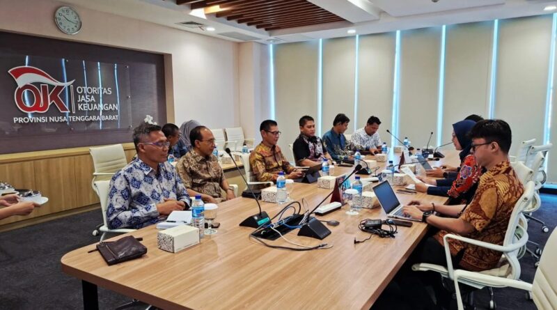 Foto: Rapat DPRD KSB bersama OJK NTB (dok. Suara NTB)