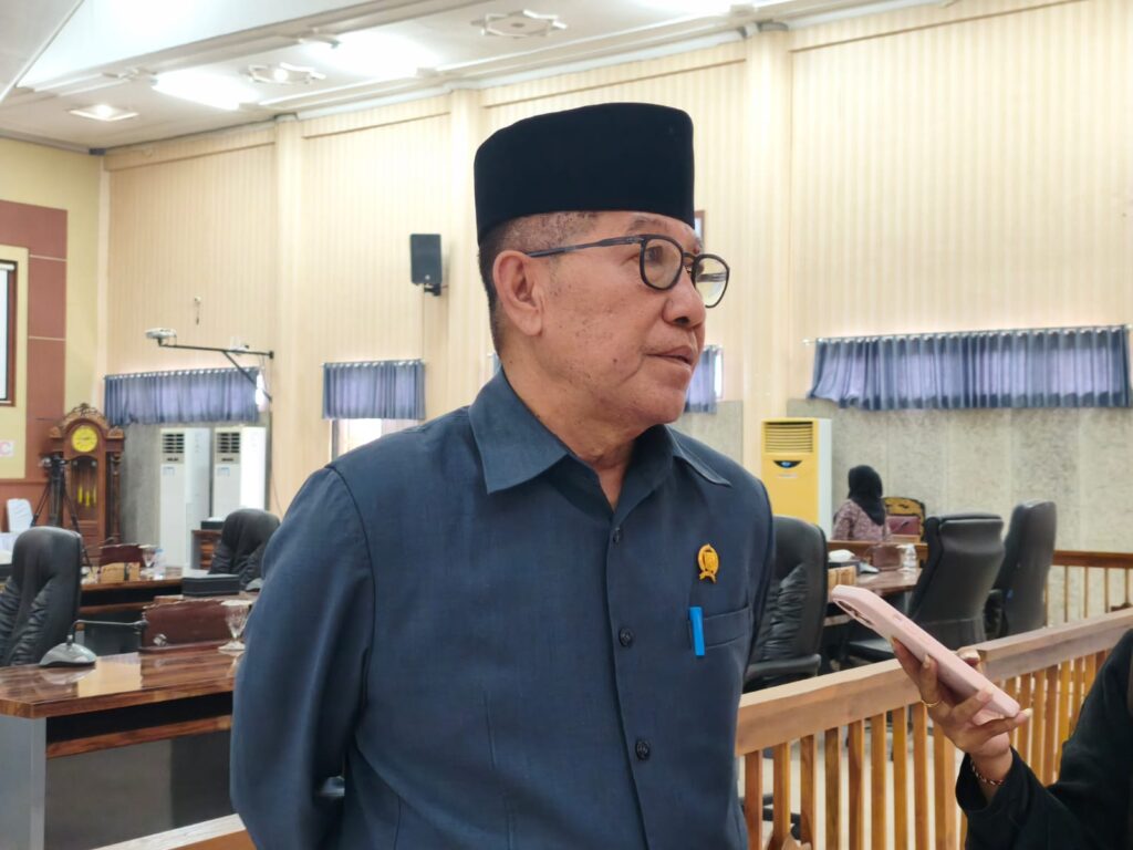 Foto: Ketua DPRD KSB, Kaharuddin Umar.