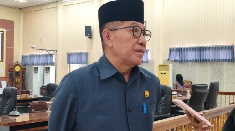 Foto: Ketua DPRD KSB, Kaharuddin Umar.