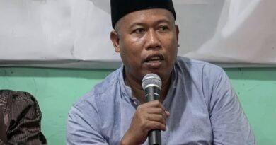 Foto: Kepala Diskoperindag KSB, Suryaman, S.STP, M. Si.