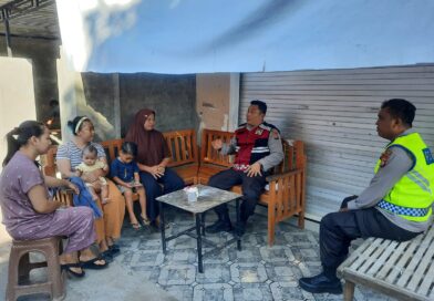 Foto: sosialisasi pencegahan Pekerja Migran Indonesia (PMI) ilegal kepada warga Desa Persiapan Seteluk Rea oleh Polsek Seteluk.