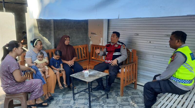 Foto: sosialisasi pencegahan Pekerja Migran Indonesia (PMI) ilegal kepada warga Desa Persiapan Seteluk Rea oleh Polsek Seteluk.