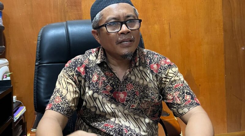Foto: Sekretaris Dinsos KSB, Andi Suwandi