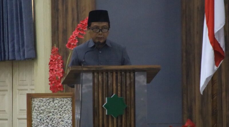 Foto: Bupati KSB, H. Amar Nurmansyah saat Sidang Paripurna. (dok. DPRD KSB)