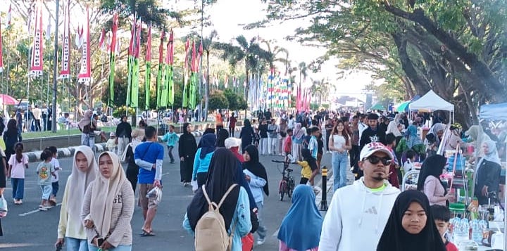 Foto: Suasana Car Free Day Taliwang (dok. PPID Sumbawa Barat)