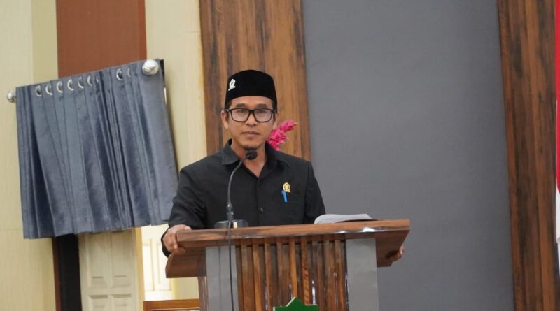 Foto: H. Basuki, juru bicara Fraksi Golkar (dok. DPRD KSB)