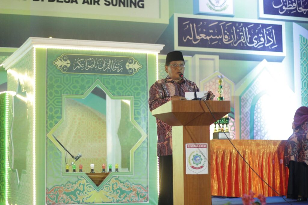Foto: Camat Seteluk, M. Ikhwan Menutup MTQ Kecamatan Seteluk 2026 (dok. Kantor Camat Seteluk)