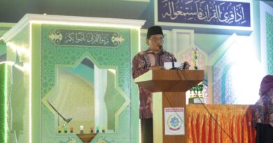 Foto: Camat Seteluk, M. Ikhwan Menutup MTQ Kecamatan Seteluk 2026 (dok. Kantor Camat Seteluk)