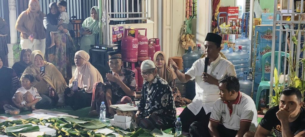 Foto: Kegiatan bagi Takir menyambut 1 Muharram di Buit Damai