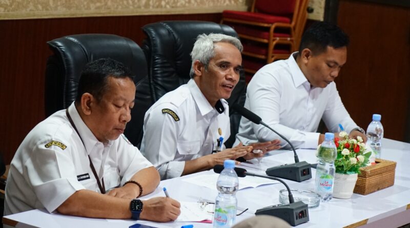 Foto: sosialisasi penguatan peran PPID Pembantu/Pelaksana oleh DIskominfo KSB (dok. PPID Sumbawa Barat)
