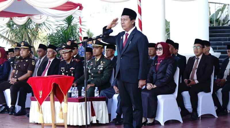 Foto: Bupati KSB saat upacara peringatan Hari Lahir Pancasila 2026 (PPID Sumbawa Barat)