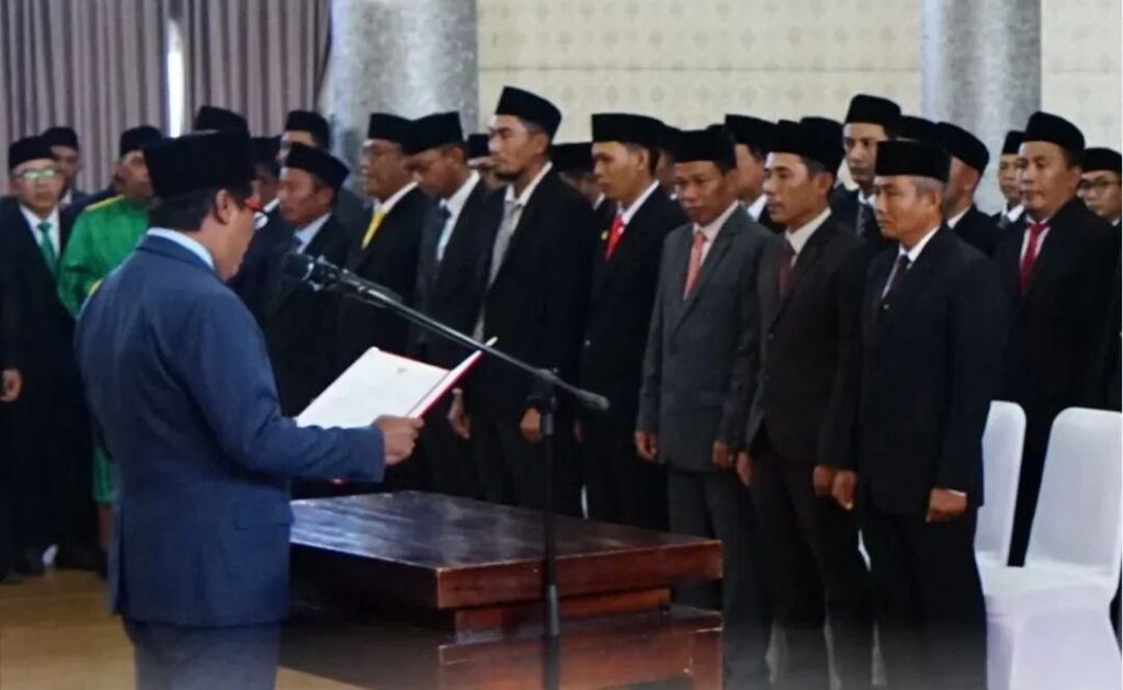 Foto: Pejabat Pimpinan Tinggi Pratama, Administrator, dan Pengawas di Ruang Pertemuan Lantai 3 Gedung Graha Praja, KSB. (dok. Diskominfo KSB)