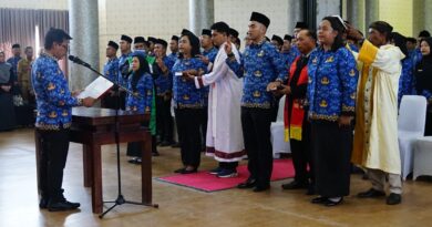 Foto: Prosesi pengambilan sumpah dan janji PNS Formasi 2025 di Lantai III Gedung Graha Praja. (dok. PPID Sumbawa Barat)