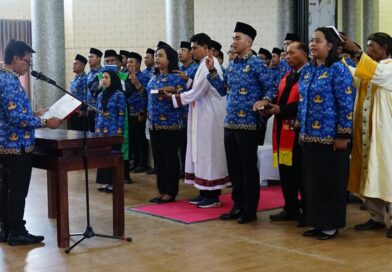 Foto: Prosesi pengambilan sumpah dan janji PNS Formasi 2025 di Lantai III Gedung Graha Praja. (dok. PPID Sumbawa Barat)