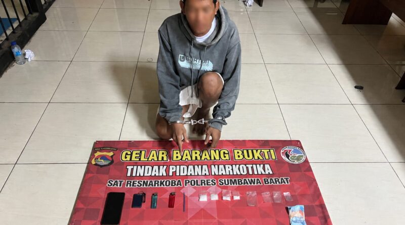 Foto: Tersangka kasus pengedaran sabu di Maluk. (dok. Polres Sumbawa Barat)