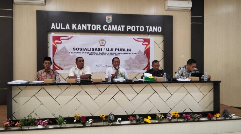 Foto: Uji Publik Raperda DPRD KSB di Poto Tano