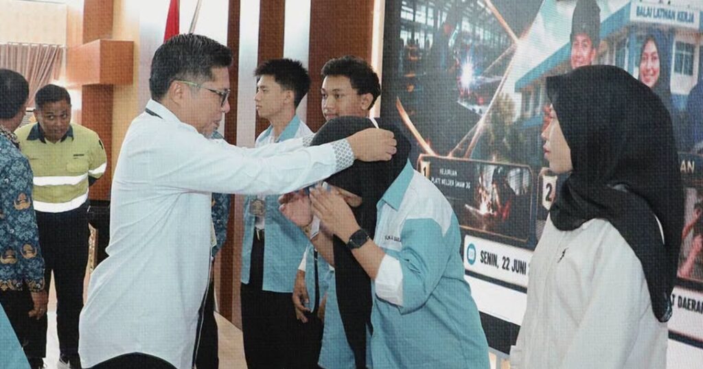 Foto: Pengukuhan 64 peserta Pelatihan Vokasi Nasional Batch II, UPTD BLK KSB (dok. Prokopim Sumbawa Barat)