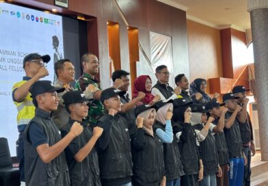 Foto: Pelepasan 34 siswa KSB penerima beasiswa AMMAN Scholars 2026 di Kantor Bupati.