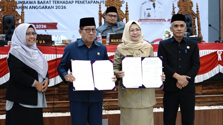 Foto: DPRD KSB dan Pemerintah Daerah Sahkan Perubahan APBD 2026
