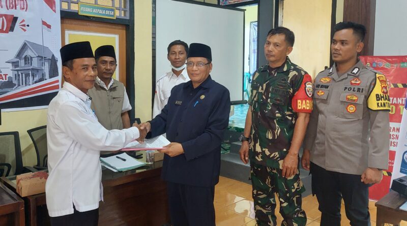 Foto: Pelantikan PAW BPD Lamusung