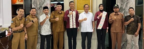 Foto: Wakil Paskibraka Nasional Asal KSB, Maharazthu Rizqhy Ramadhana Chubuyana bertemu Gubernur NTB