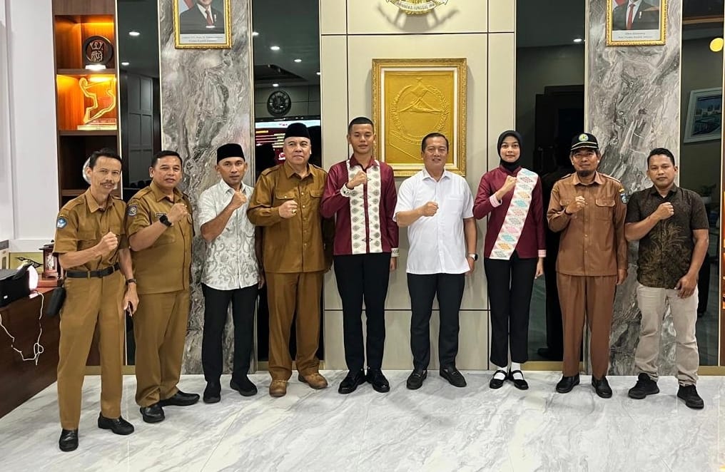 Foto: Wakil Paskibraka Nasional Asal KSB, Maharazthu Rizqhy Ramadhana Chubuyana bertemu Gubernur NTB