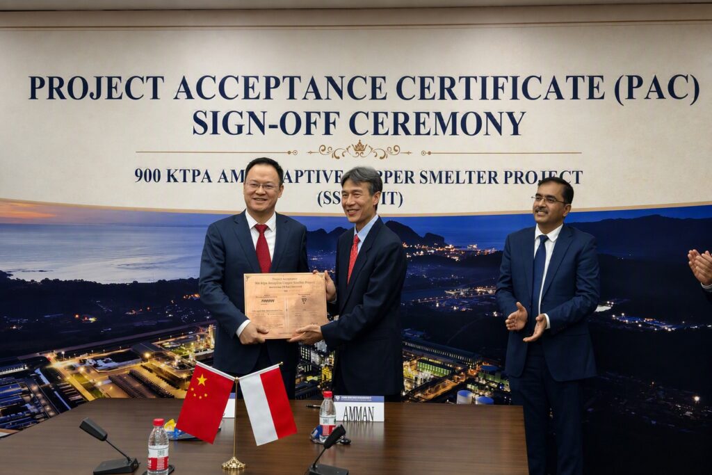 Foto: Penandatanganan Completion and Project Acceptance Certificate (PAC) antara AMMAN dengan mitra strategis. (dok. AMMAN)