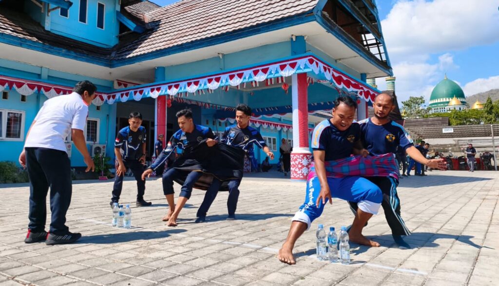 Foto: Lomba antar bidang dalam memperingati HUT ke-81 RI, Dishub KSB. (dok. Media KSB)