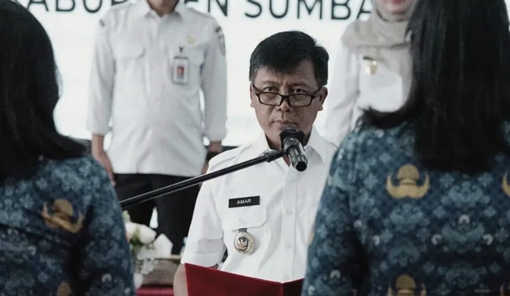 Foto: Bupati Sumbawa Barat H. Amar Nurmansyah, S.T., M.Si., melantik dan mengambil sumpah jabatan pejabat fungsional Lingkup Pemerintah KSB (dok. Prokopim KSB)