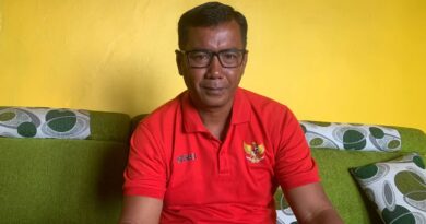 Foto: Kepala Desa Kiantar, Hasbullah