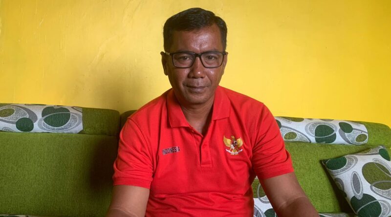 Foto: Kepala Desa Kiantar, Hasbullah