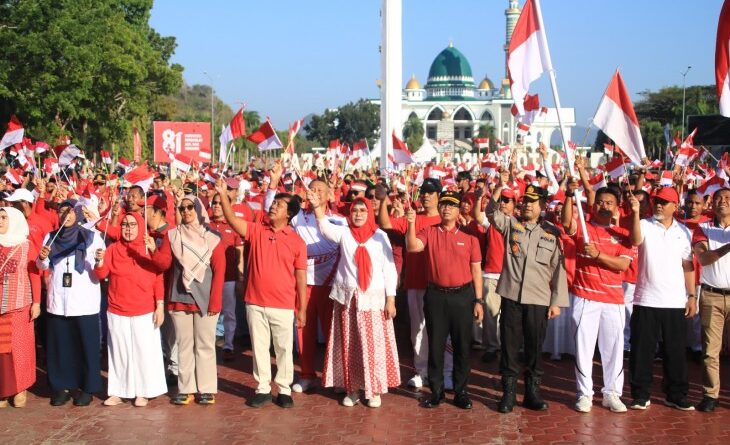Foto: Gerakan Pembagian Bendera Merah Putih Tahun 2026, Sumbawa Barat (dok. Bale Rungan)