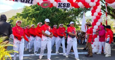 Foto: Lomba gerak jalan tepat waktu PGRI KSB 2026. (dok. Media KSB)