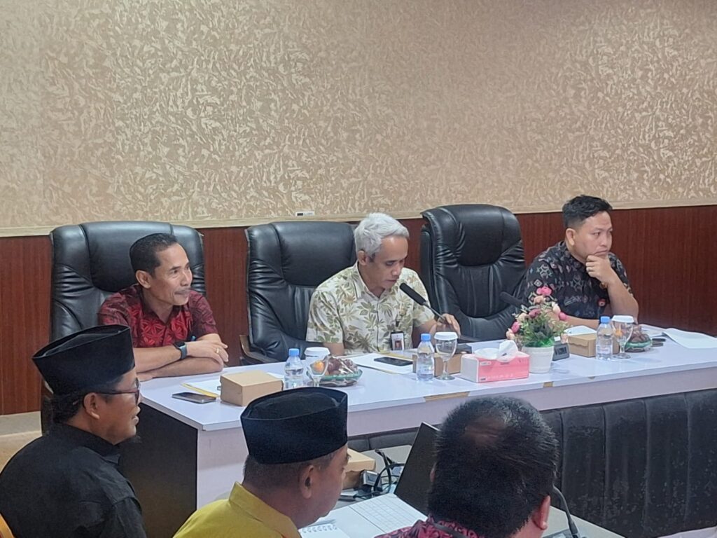 Foto: Rapat Revisi Peraturan Daerah Nomor 11 Tahun 2020 tentang Rencana Tata Ruang Wilayah (RTRW) 2020-2040.