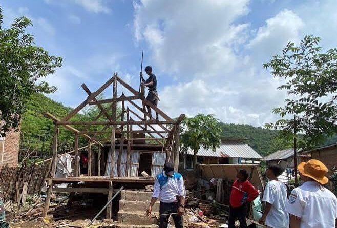 Foto: Bantuan Rumah Layak Huni Disperkim KSB.