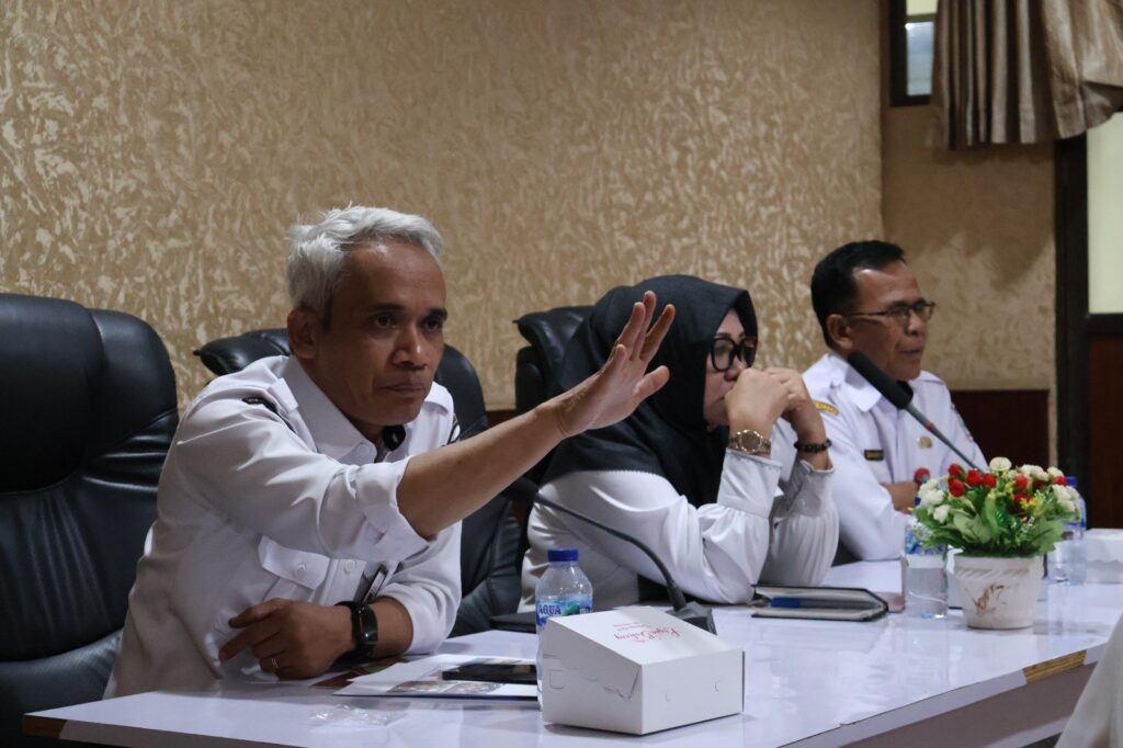 Foto: Rapat koordinasi pemantapan persiapan yang digelar di Ruang Rapat Gili Kenawa, Sekretariat Daerah KSB. 