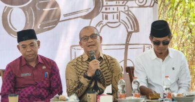 MEDIAKSB - Kepala Diskan KSB, Agus Purnawan (Foto: Imam Fauzan)