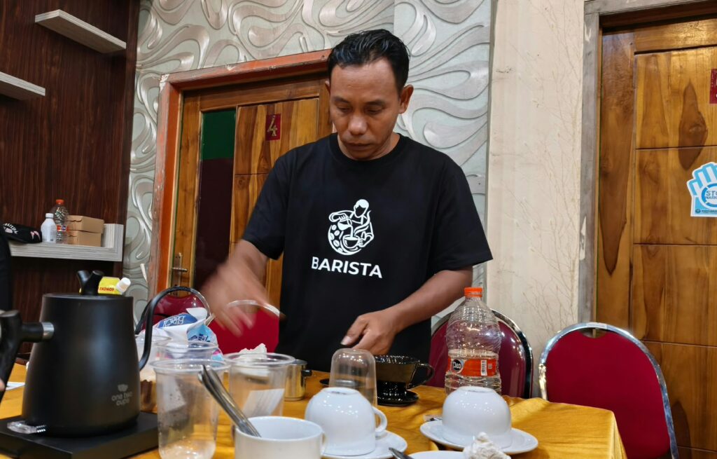 MEDIAKSB - Pelatihan barista Diskoperindag KSB, Rabu (30/09/2026)(Foto: Imam Fauzan)
